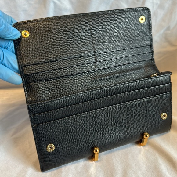 EUC Prada ribbon long saffiano black continental bow:Can use chain for crossbody - Picture 3 of 7